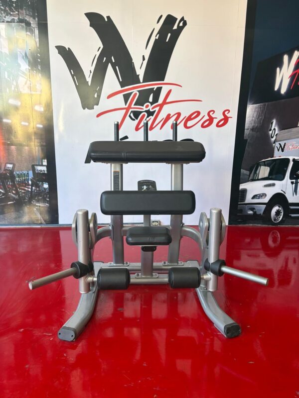 Precor Discovery Plate Loaded ISO Kneeling Leg Curl – WFitnessMexico